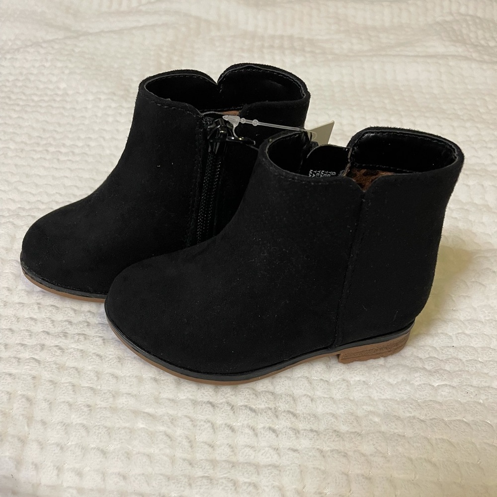 cat and jack boots size 6 black